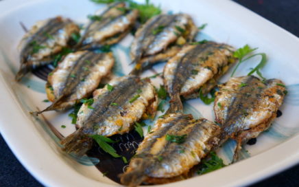 Boquerones o sardinas al horno con adobo moruno