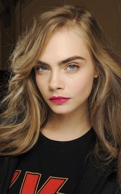 Cara Delevingne maquillada