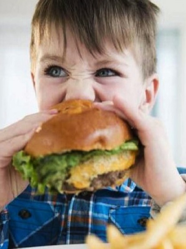 Fast food ¡la vía rápida para la enfermedad! problemas en infancia y adolescencia
