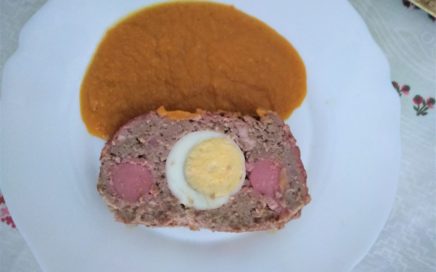 Rollo de carne picada relleno en Reyes