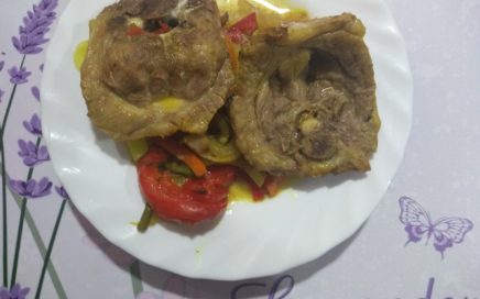 cuello de cordero al horno con verduras